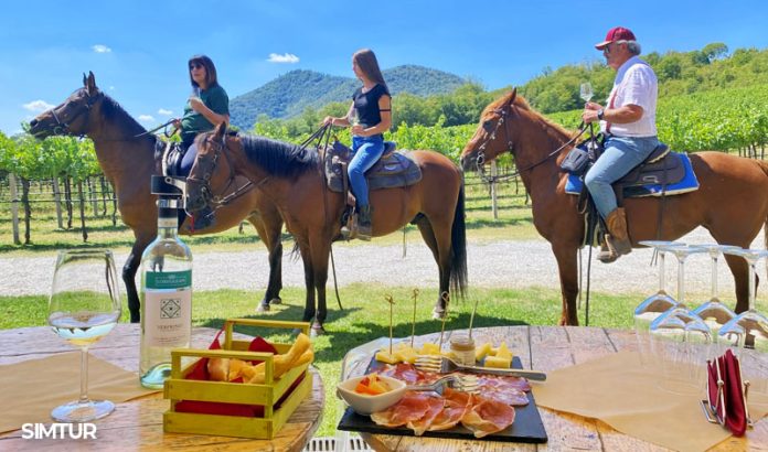 Turismo enogastronimico a cavallo Turismo enogastronimico a cavallo